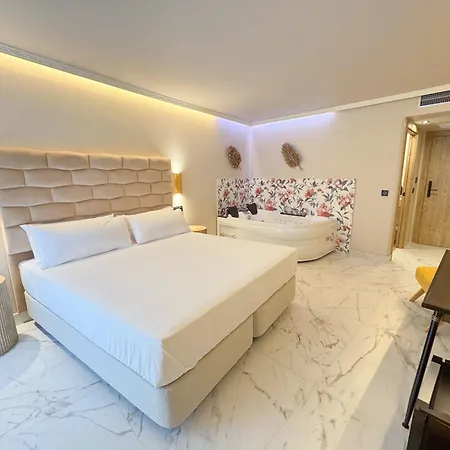Akla Hotel