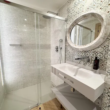 Akla Hotel 4*