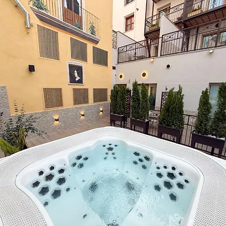 Akla Hotel