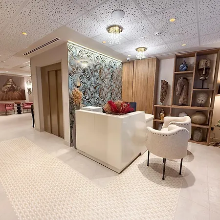 Hotel Akla 4*
